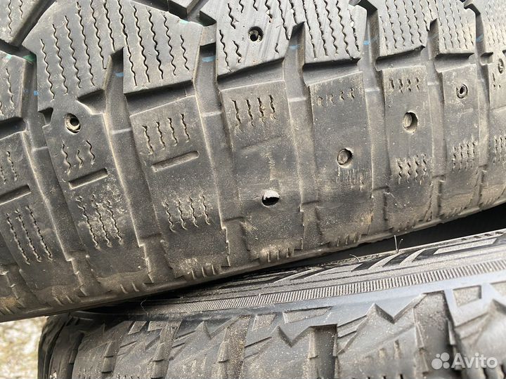 Nitto Therma Spike 295/40 R21 111T