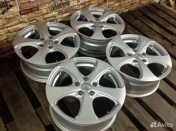 R17 5*114.3 Японские диски Crimson Team Sparco