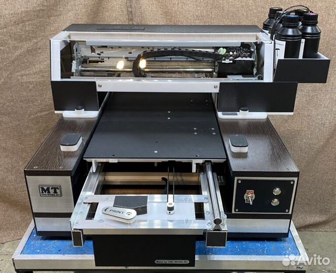 Планшетный уф принтер