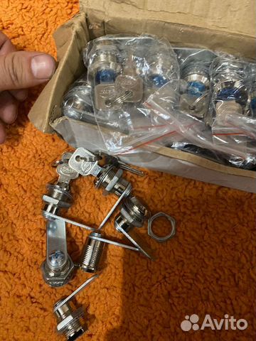 Замок почтовый и сейф