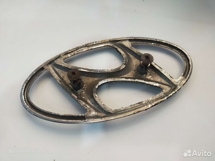 Шильдик hyundai santa fe 1