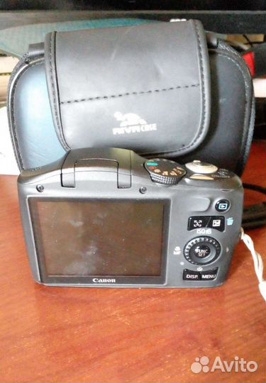 Компактный фотоаппарат Canon