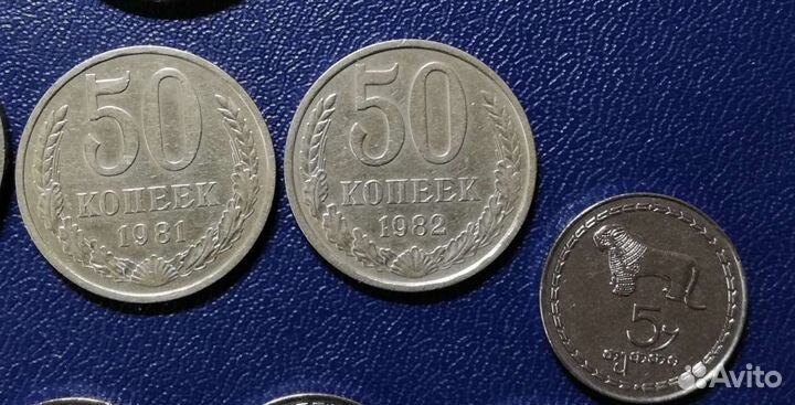 Монеты, жетоны