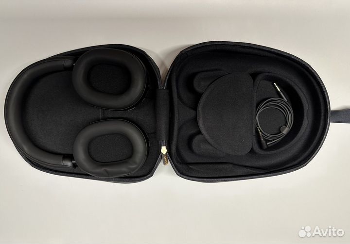 Беспроводные наушники Sony WH-1000XM5