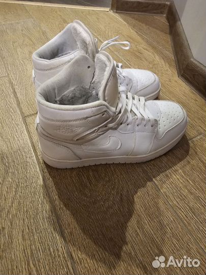 Кроссовки зимние