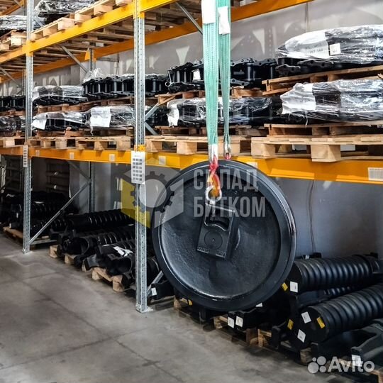Колесо направляющее / ленивец Hitachi ZX210-3
