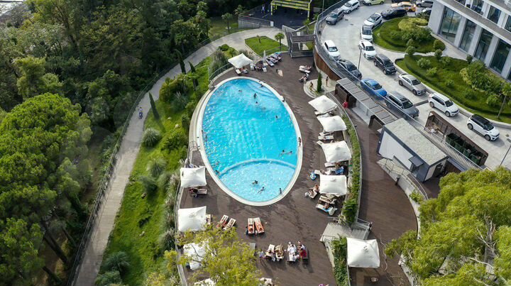 3-к. квартира, 95 м², 3/17 эт.