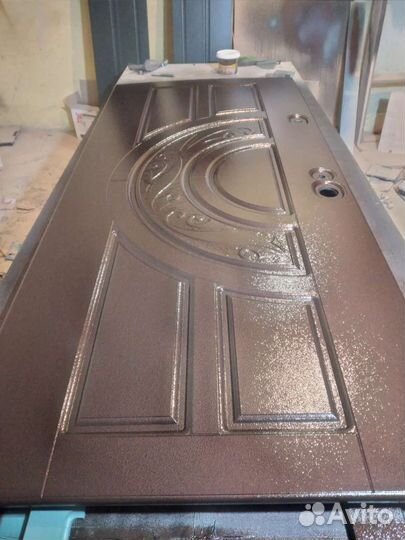 Декоративная накладка на входную дверь