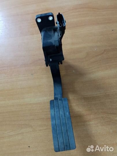 Педаль газа LADA Vesta Bosch