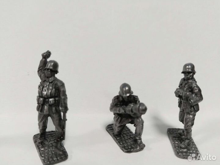 Металлические солдатики
