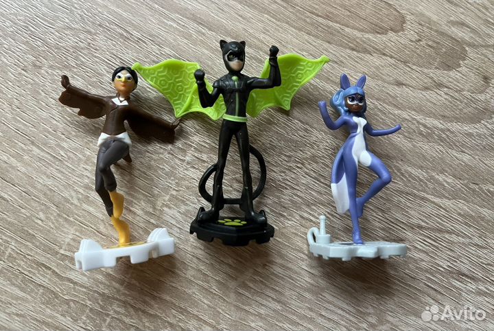 Фигурки леди баг киндер