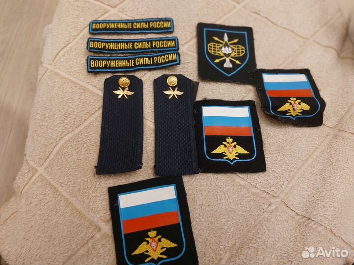 Шевроны, погоны