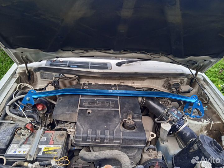 Распорка передних стоек Pinin Pajero Io