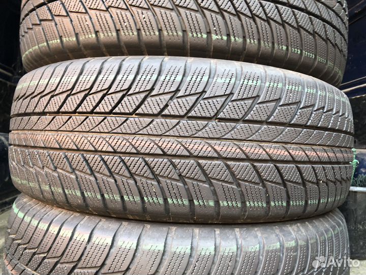 Bridgestone Blizzak LM-001 225/60 R18 104H