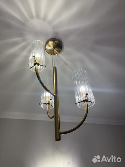 Люстра и бра