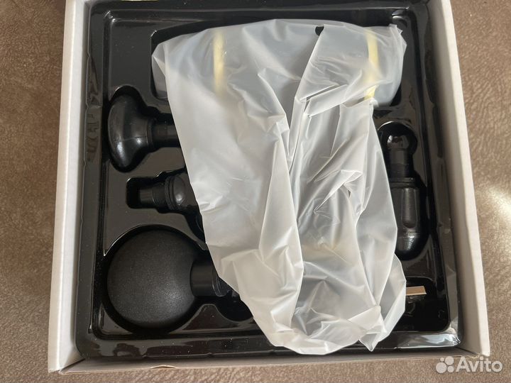 Перкуссионный массажер Fascial Gun