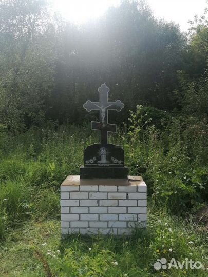 Установка памятников, оград, благоустройство могил