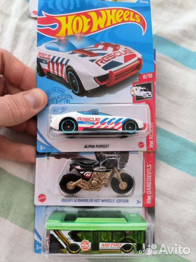 Hot wheels машинки