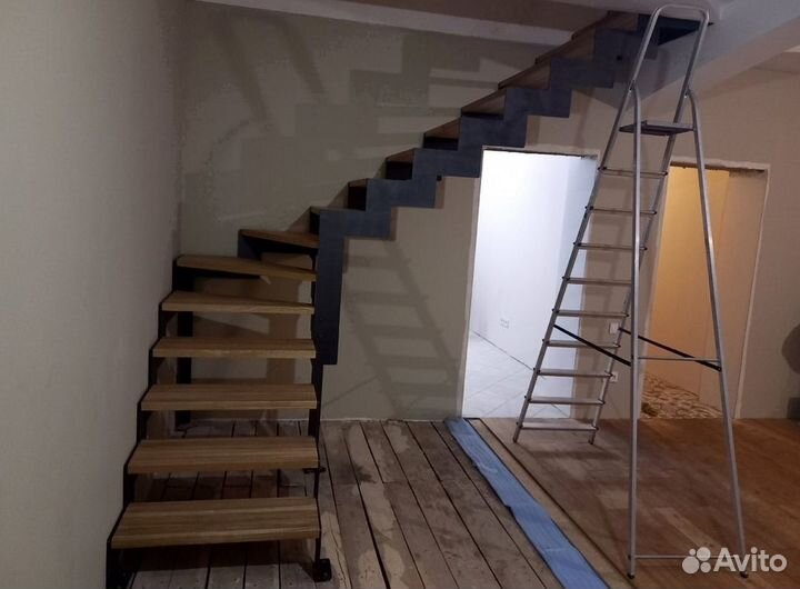 Лестница на второй этаж под ключ