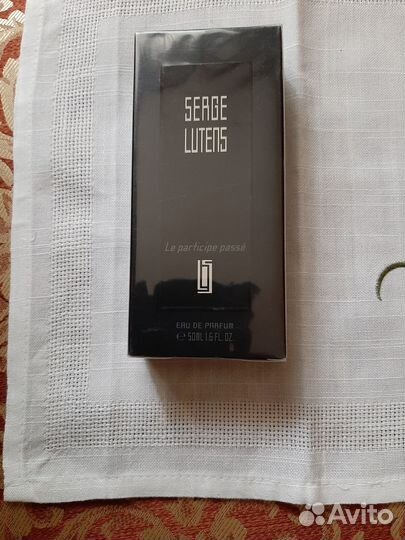 Serge lutens оригинал новое в слюде