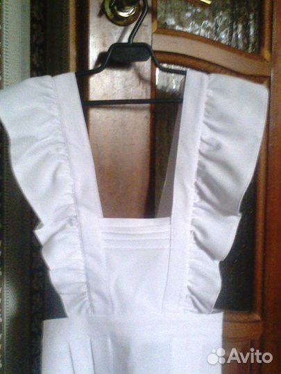 Новый Школьный фартук (белый) р.140