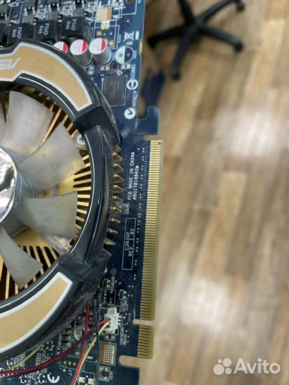 Материнская плата с процессором и памятью