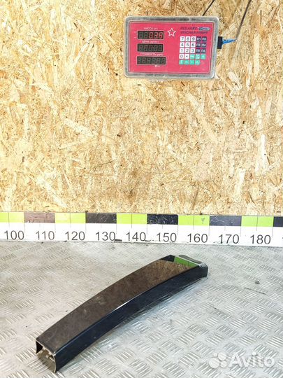 Накладка Volkswagen Touareg 2002 2010