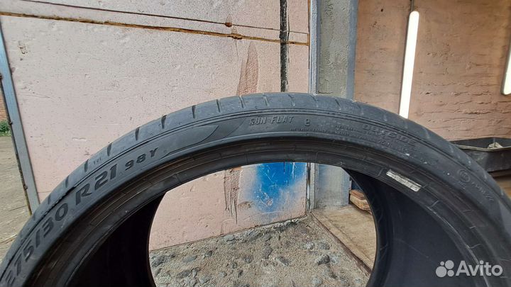 Pirelli P Zero 275/30 R21