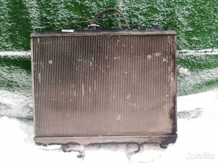 Радиатор охлаждения Mitsubishi Pajero III V73W