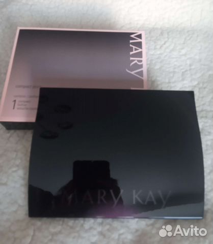 Магнитный футляр для косметики новый