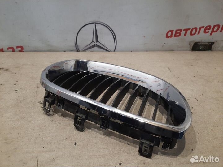 Решетка радиатора передняя левая Bmw 520 E60