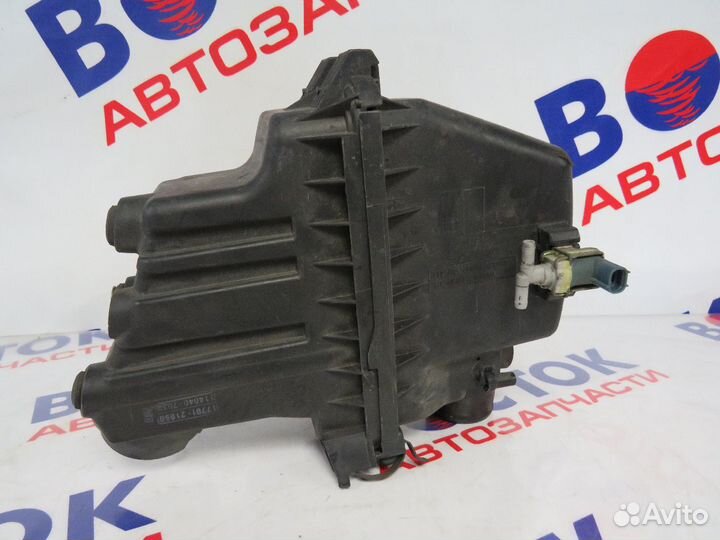 Корпус воздушного фильтра toyota vitz NCP10, NCP15