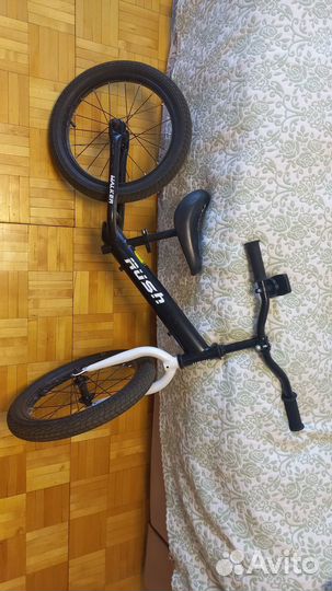 Продам беговел