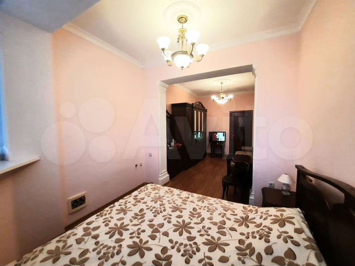 2-к. квартира, 87 м², 2/14 эт.