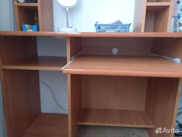 Компьютерный стол