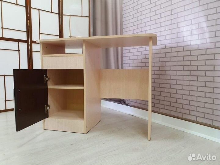 Стол компьютерный №4