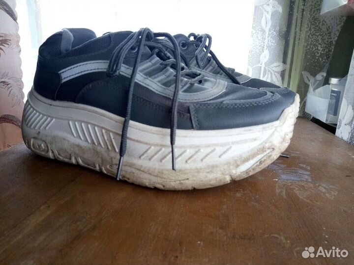 Кросовки 40р