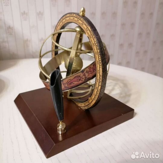 Письменный прибор. Сферическая астролябия. Италия