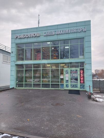 Здание, 1305 м²