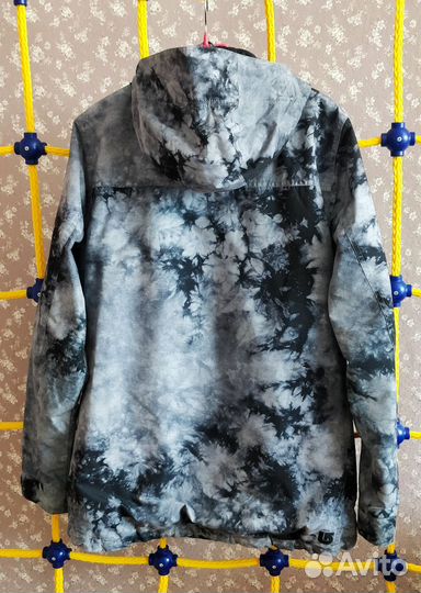 Продам куртку Burton размер М