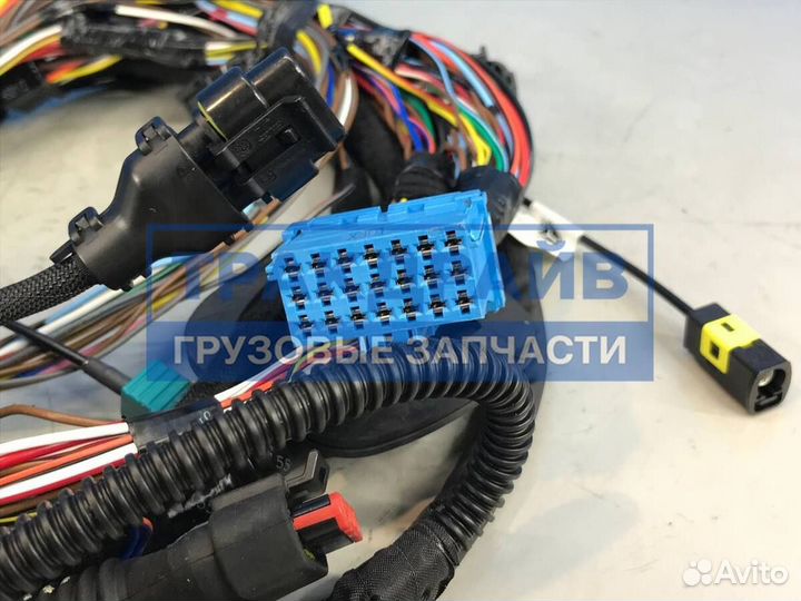 Жгут проводов управления левой дверью Ситрак C7H