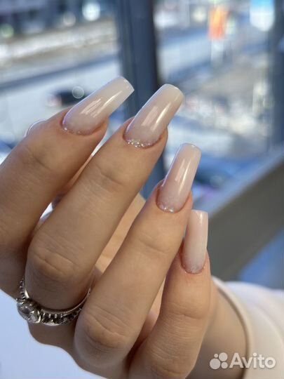 Модель на маникюр