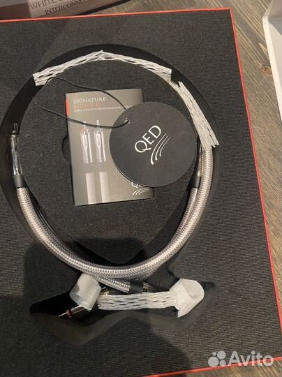 Кабель межблочный QED 2440 Signature Audio 40