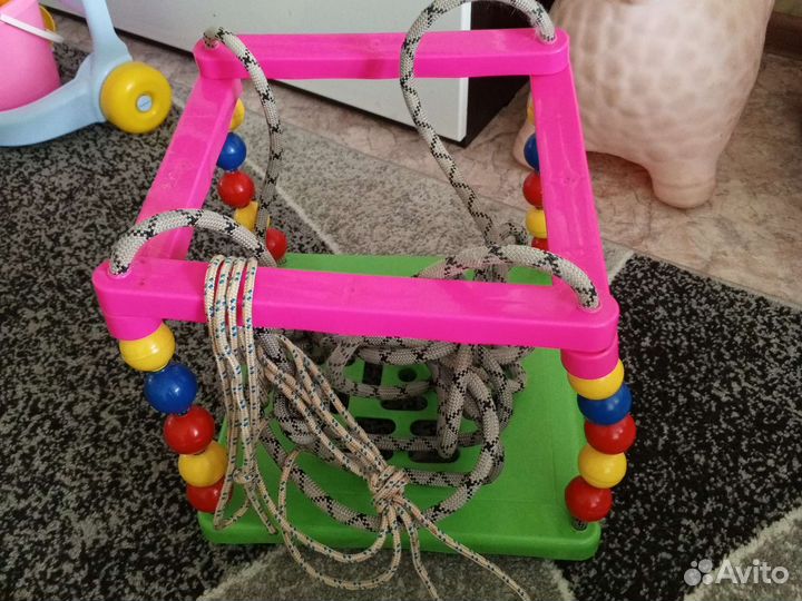 Детская качель подвесная