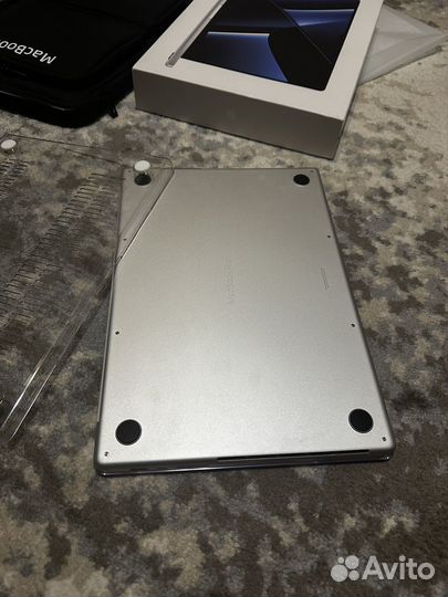 Macbook pro 16 m2 512gb