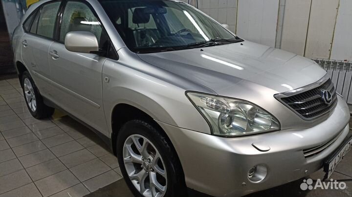 Бампер на lexus RX400h