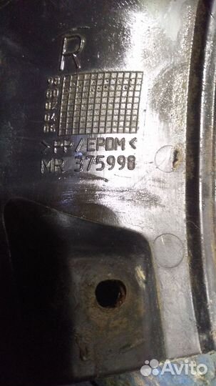 Брызговики Mitsubishi carisma задние