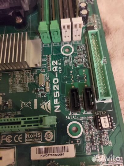 Материнская плата с процессором и памятью