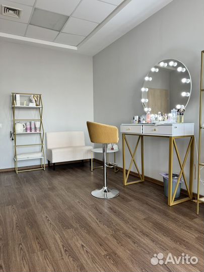 Аренда места бровиста/ визажиста