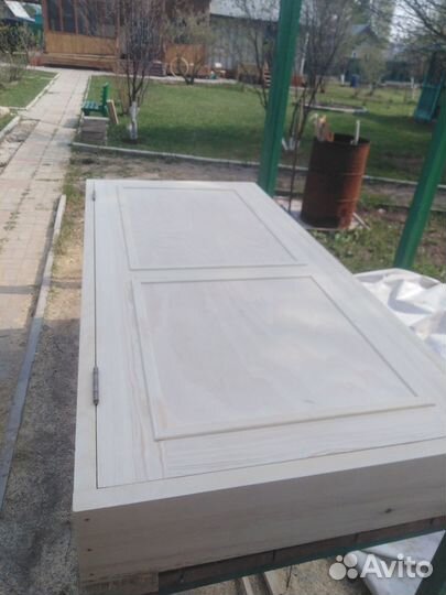 Входные теплые уличные двери в баню